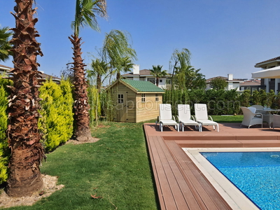 İZMİR URLA AHŞAP KULÜBE